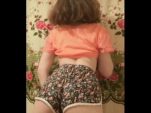 ❤️ סעקסי יונג באַבע סטריפּינג אַוועק איר קורצע הייזלעך אויף אַפּאַראַט שווער פּאָרן ביי yi.storestarbucks.top ❌️❤